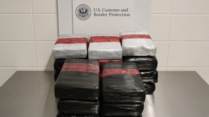 Detienen a mexicana con 21 kilos de cocaína en cruce fronterizo de Laredo