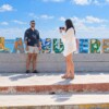 Turistas nacionales y extranjeros disfrutan de las bellezas naturales de Isla Mujeres durante el puente